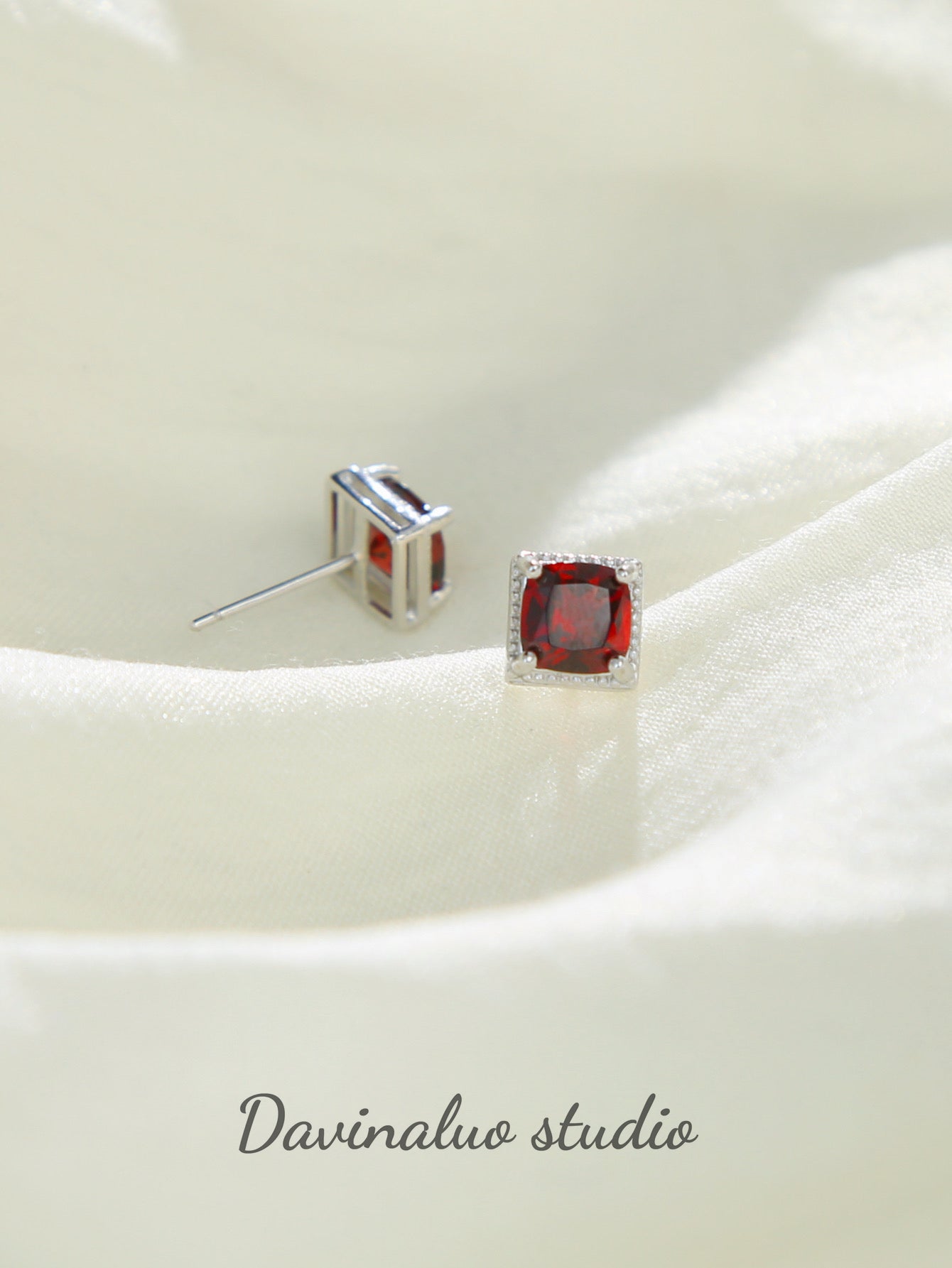 S925 Sterling Silver Natural Gemstone Garnet Earrings FG052007